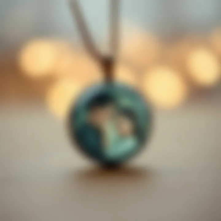 Two-sided picture pendant with sentimental imagery